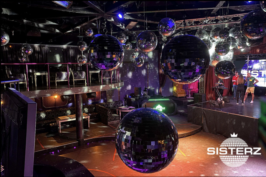 Площадка под мероприятия (до 600 чел)