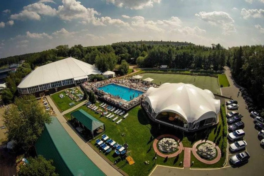 Яхт-клуб под мероприятия аренда шатров, бассейна