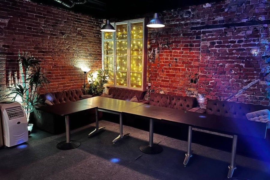 RockWood - кирпичный лофт, веранда, гриль, в ЦАО, 5 минут от метро / Роквуд