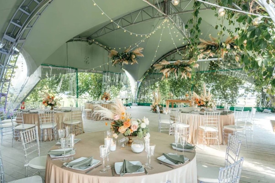 Яхт-клуб “БУРЕВЕСТНИК” шатер под мероприятия