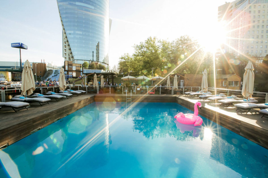 Лофт с бассейном