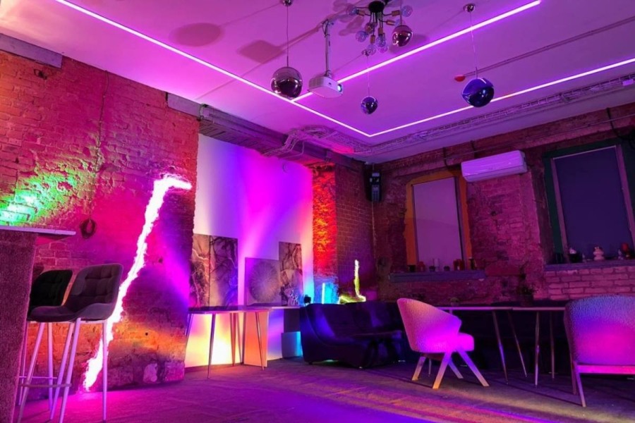 FLUFFY — мягкий лофт с караоке в ЦАО, 7 минут от метро / Флаффи