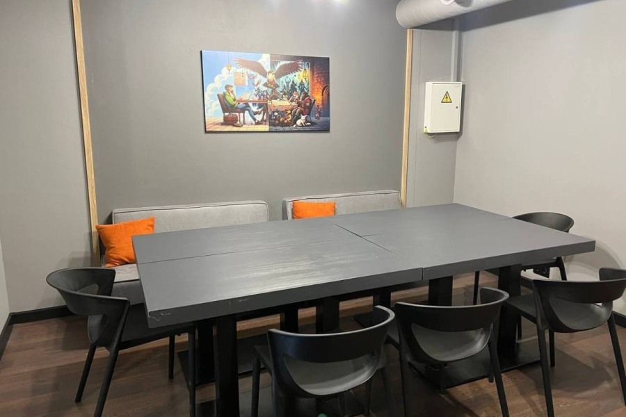 Большая комната