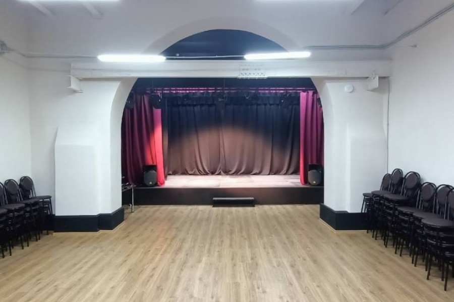 За Нарисованным Очагом