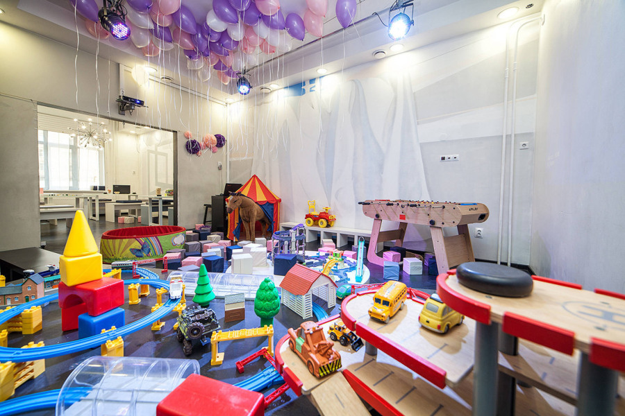 НЕвзрослые