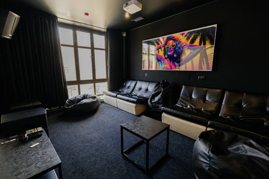 Friends Hall "ХАРИЗМА" FHS №1 VIP