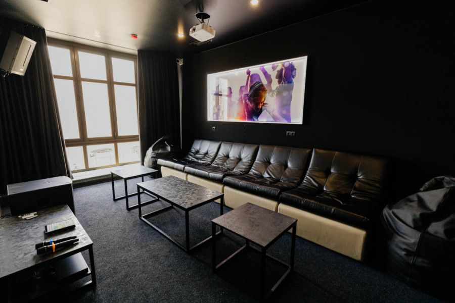 Friends Hall "ХАРИЗМА" FHS №2 VIP