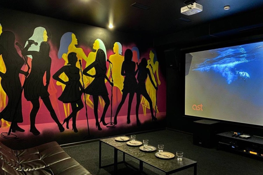 Friends Hall "ХАРИЗМА" FHS №9