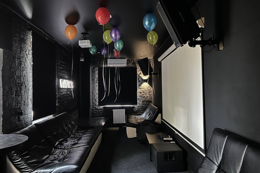 Friends Hall "ХАРИЗМА" FHN №4