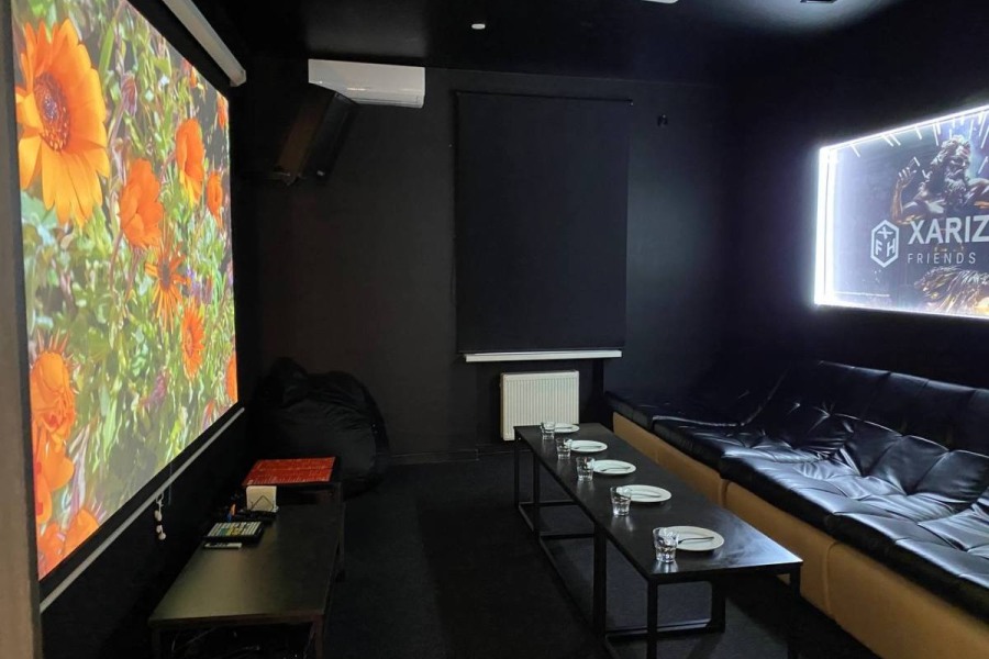 Friends Hall "ХАРИЗМА" FHN №7