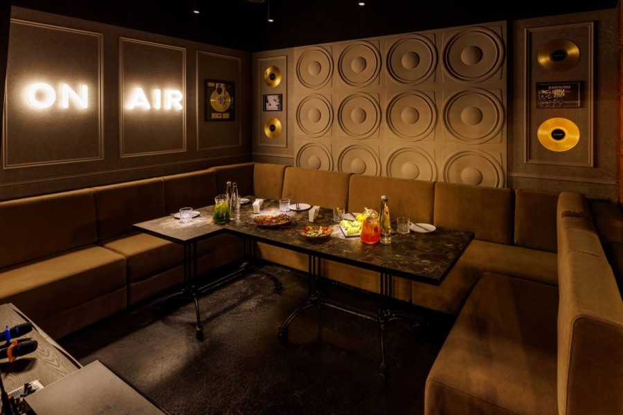 Отдельный VIP-зал караоке №1 Semenov в Столешниковом переулке