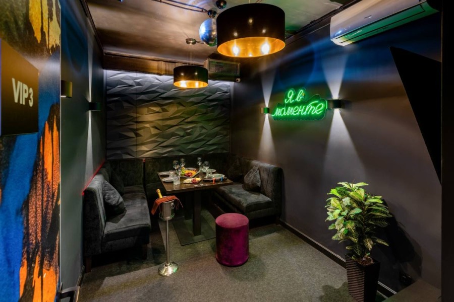 Отдельный VIP-зал караоке №3 на Пресне