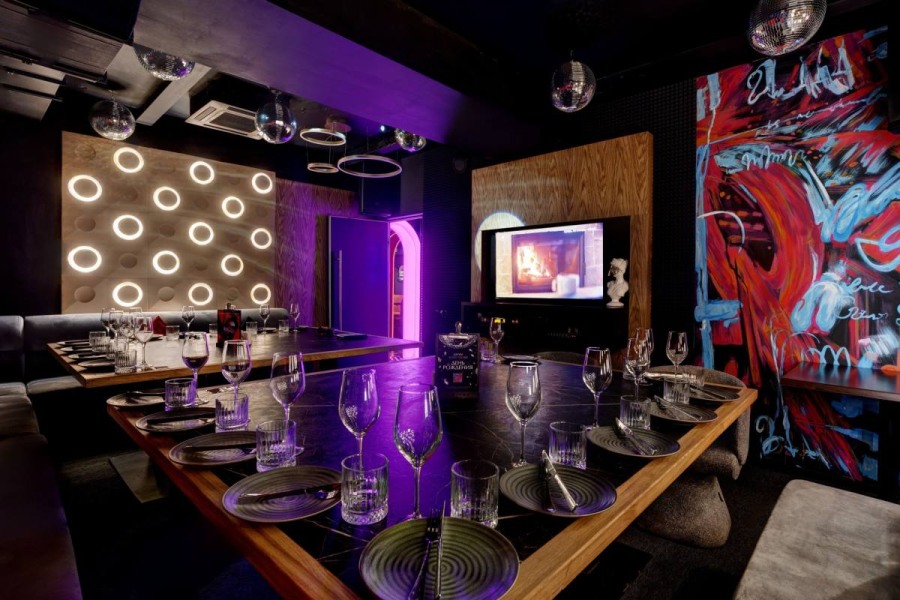 Отдельный VIP-зал караоке №3 на Новослободской