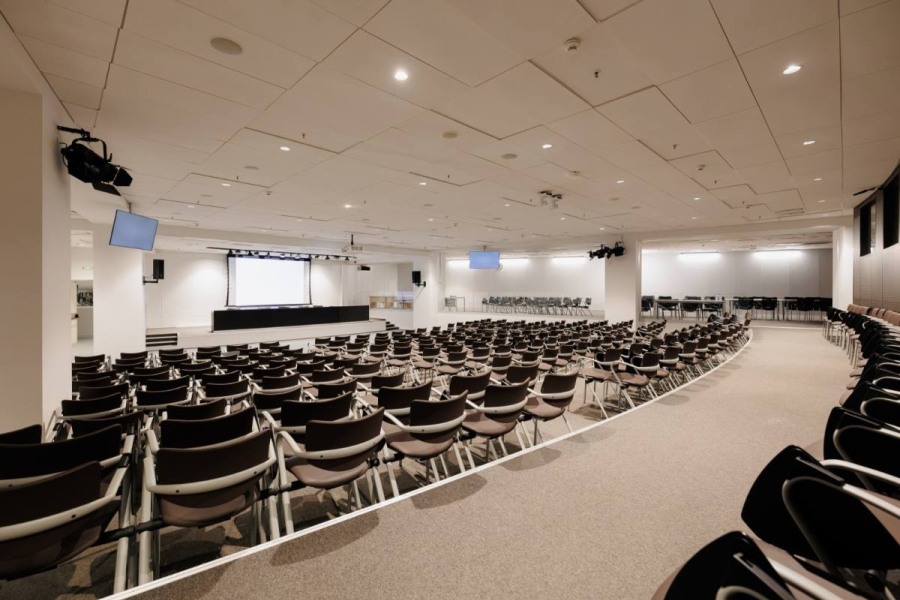 Большой конференц-зал в Лужниках