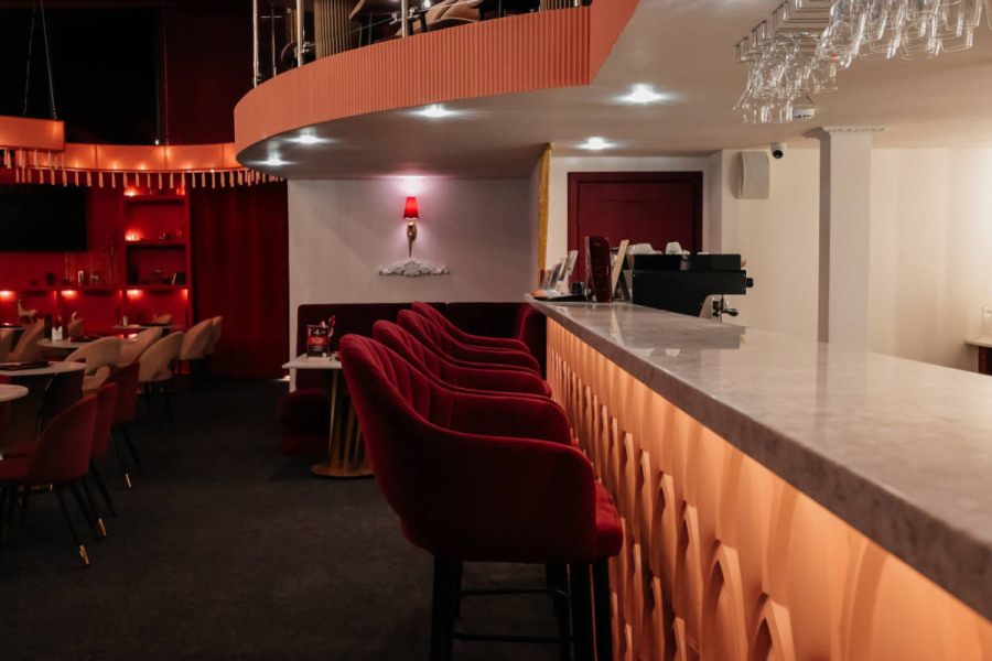 Гастротеатр "Красная мельница"