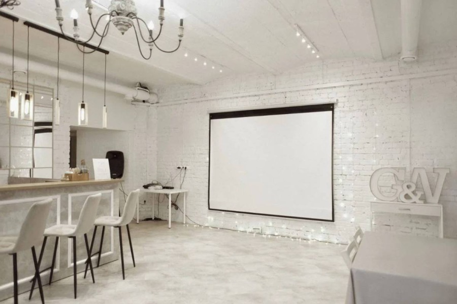 Green&White - Стильный лофт на Арбате с отдельной игровой комнатой