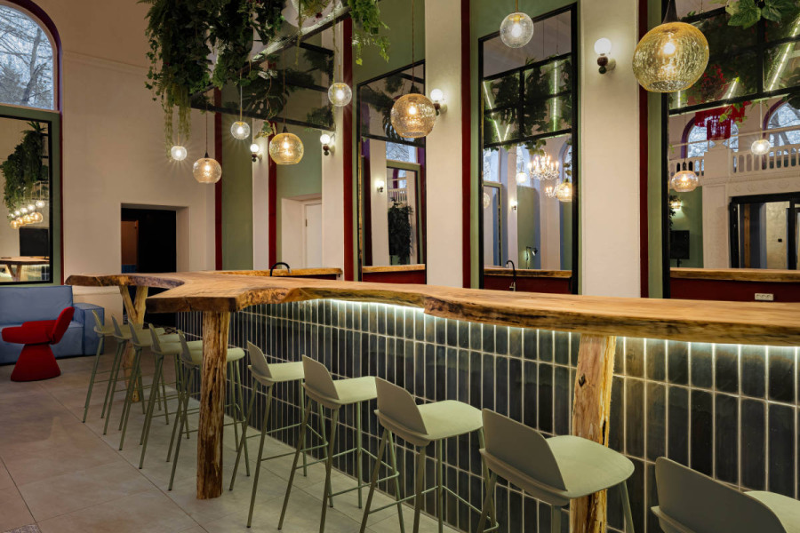 Виола - большой камерный лофт с панорамными окнами в парке Сокольники