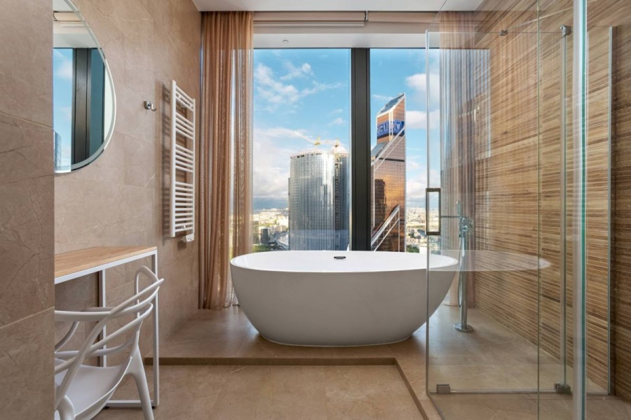 Апартаменты Москва Сити с панорамной ванной 47 этаж