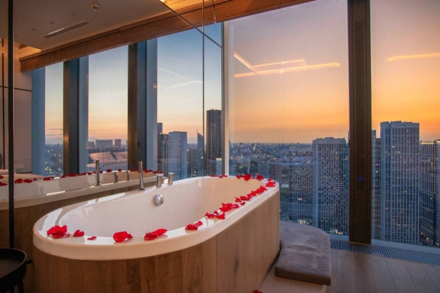 Platinum Orange Ванна у окна Москва Сити!