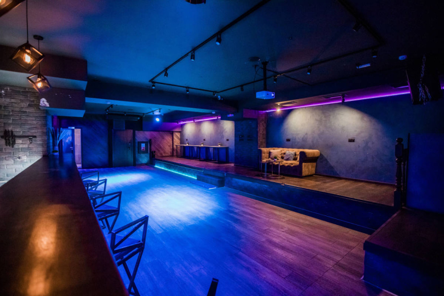 Oblivion - Лофт в центре с дизайнерским ремонтом, караоке и отдельным входом