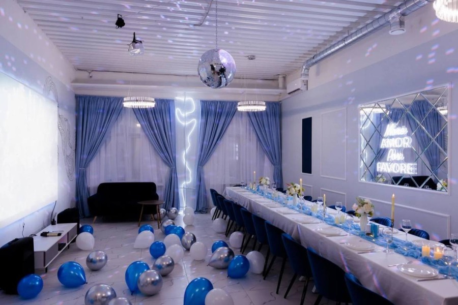 Севилья - бело-голубая сказка, где мечты обретают реальность.