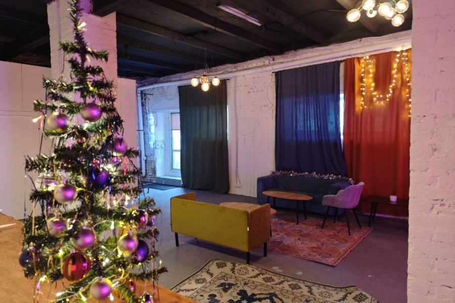 Уютный ретро лофт у метро с мощным звуком и караоке