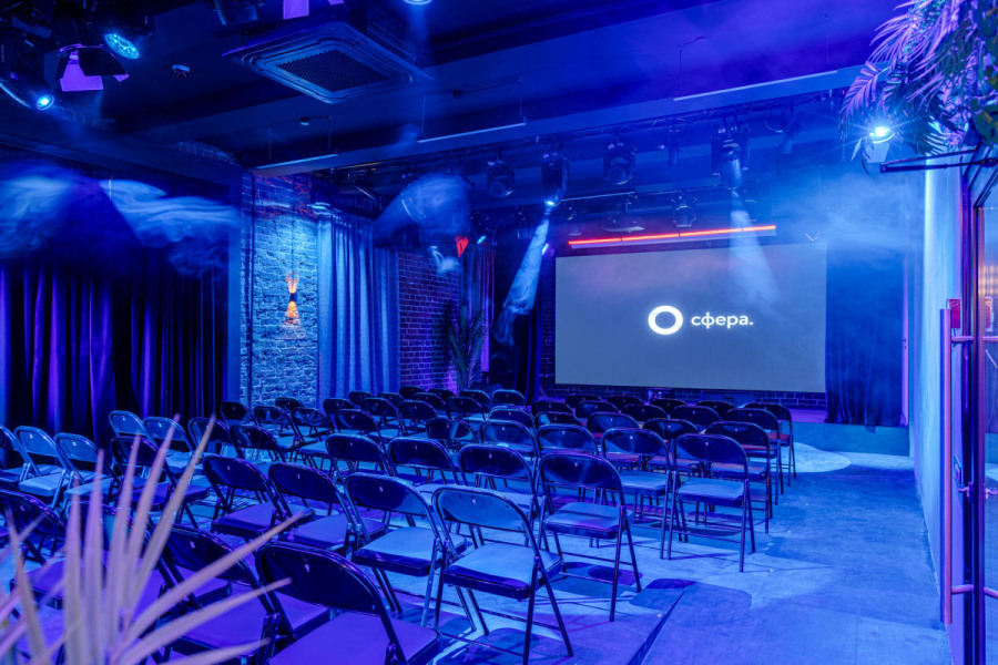 Концертный зал со сценой, премиальным светом и звуком, LED-экраном на Бауманской