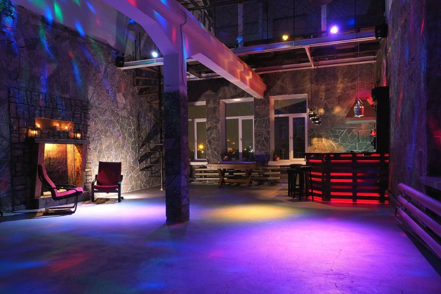 2-х уровневый Лофт с барной стойкой