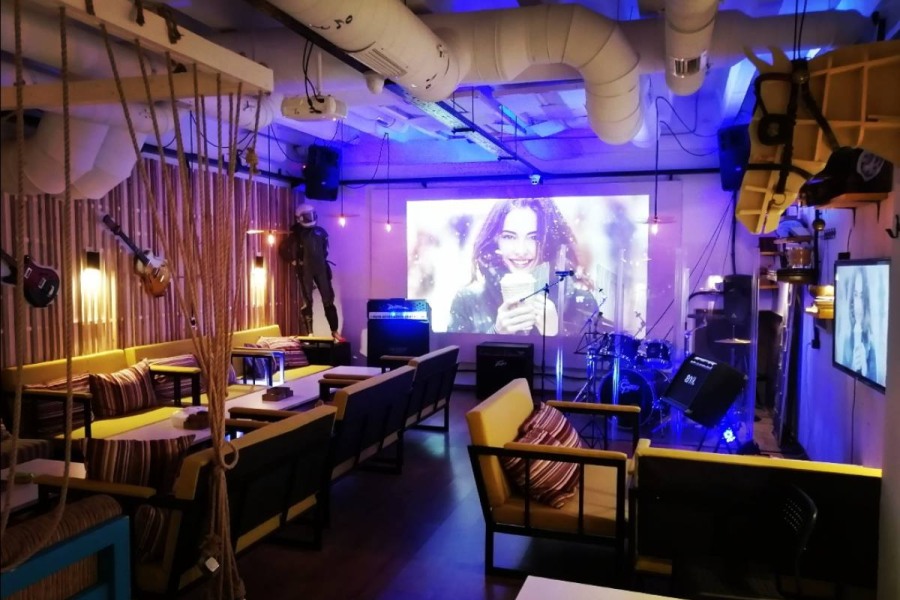 Музыкальный лаунж караоке Парус