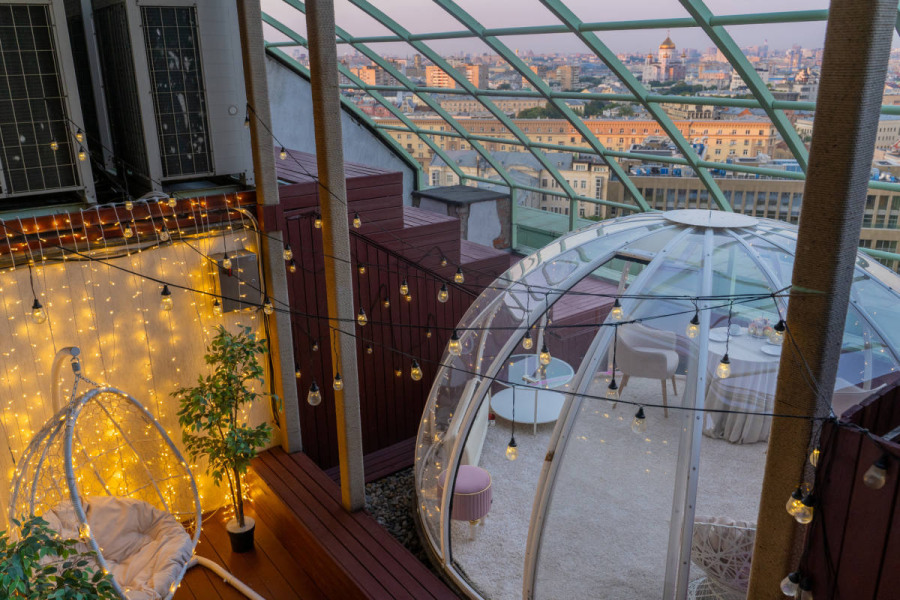 Иглу на крыше на Смоленской