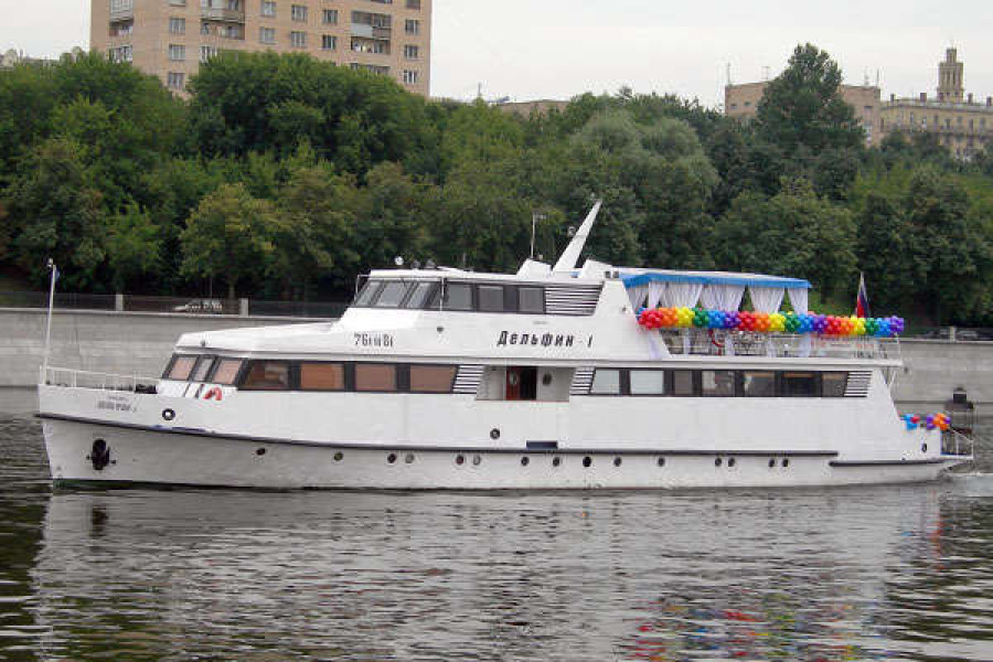 Теплоход Дельфин