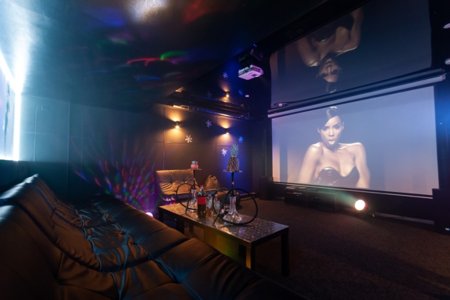 Friends Hall "ХАРИЗМА" FHB №7