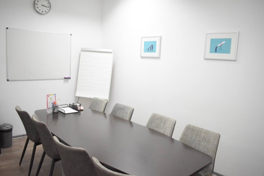 Переговорная комната на Курской (БЦ "Арма")