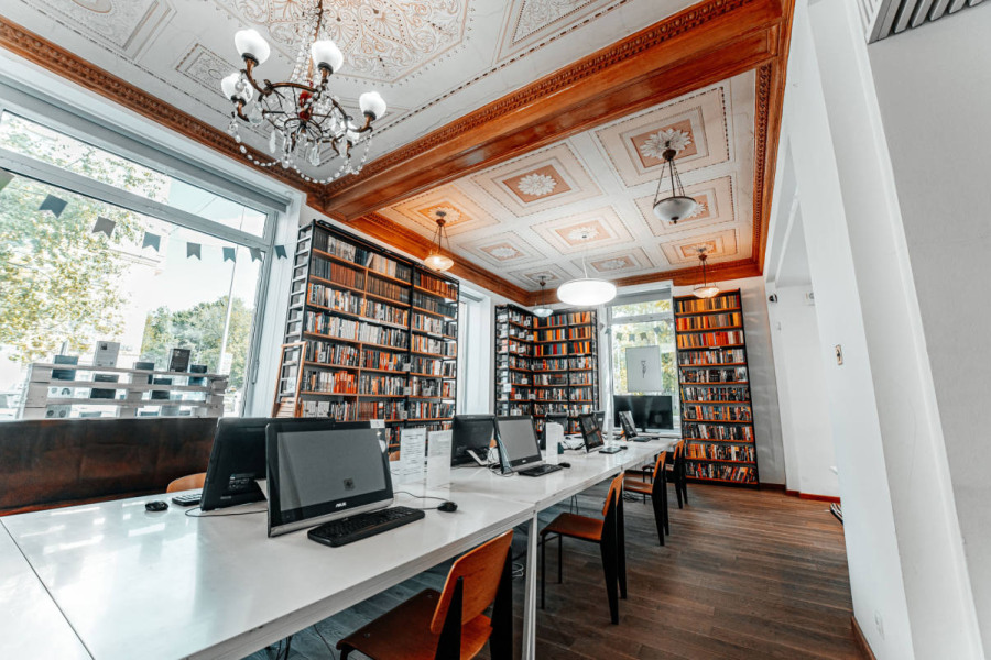 Библиотека №166 им. 1-го Мая - Большой зал