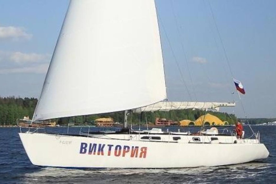 Яхта Виктория