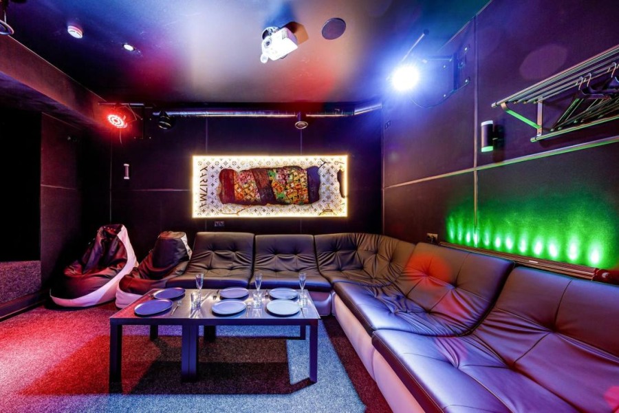 Friends Hall "ХАРИЗМА" FHL №5