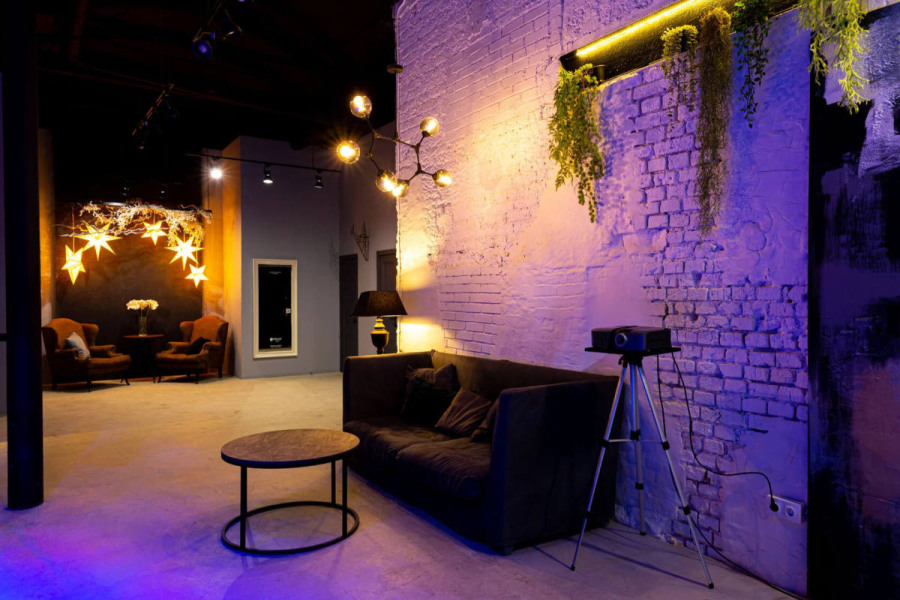 Уютный эко-лофт с качелями на тульской