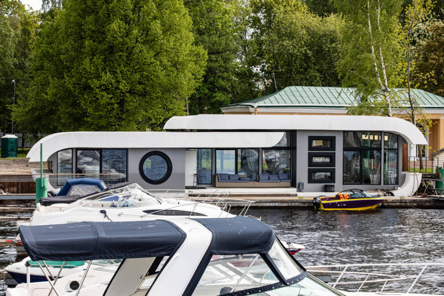 White Mare - ЛОФТЫ на воде