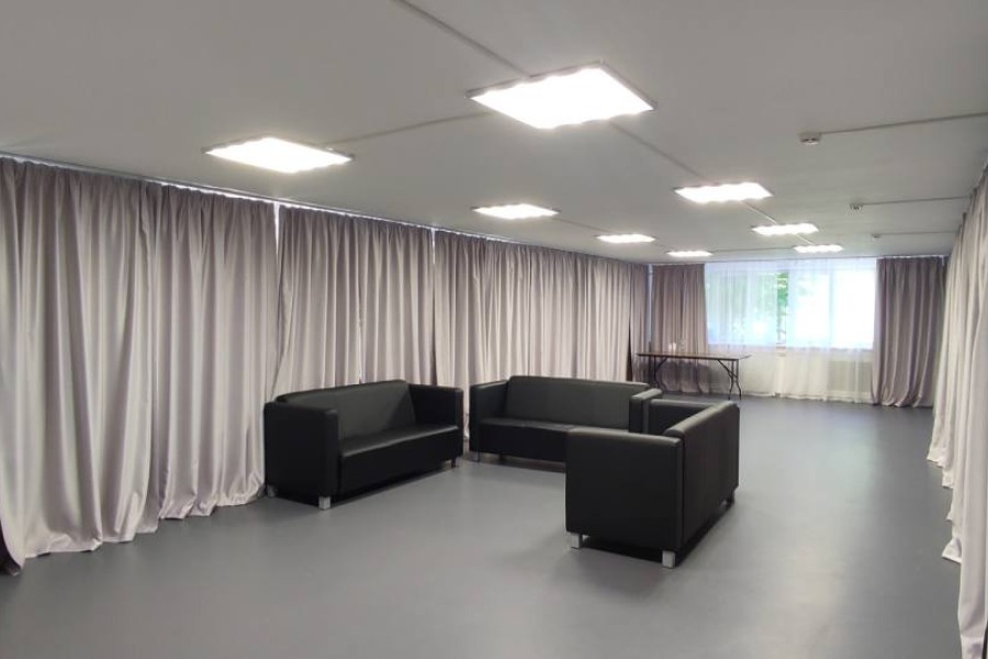 Универсальный зал