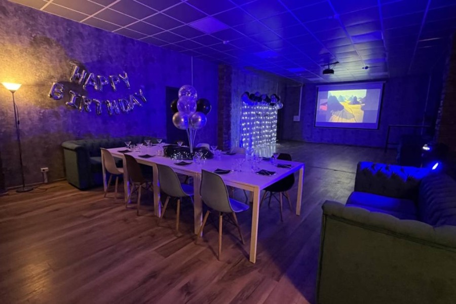 БОЛЬШОЙ ЛОФТ 100М2 С БИЛЬЯРДОМ, ПРОЕКТОРОМ, НАСТОЛЬНЫМ ТЕННИСОМ И ДАРТС!