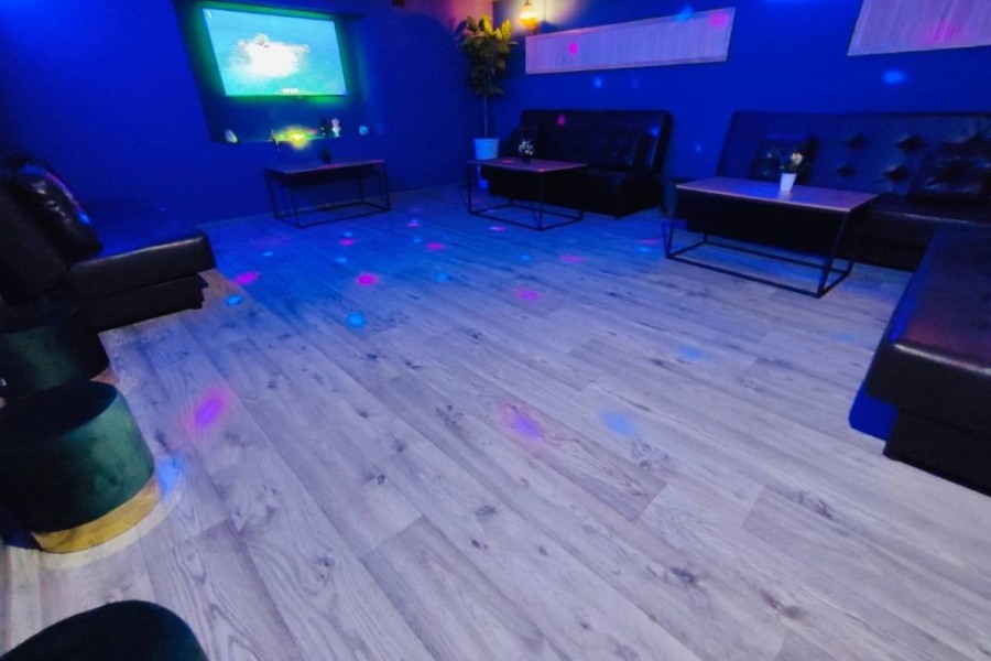 Лофт Pool Party Молодежная 26