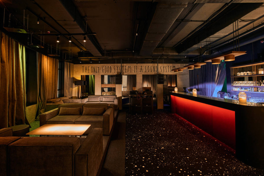 Лофт с террасой на крыше 25 эт.