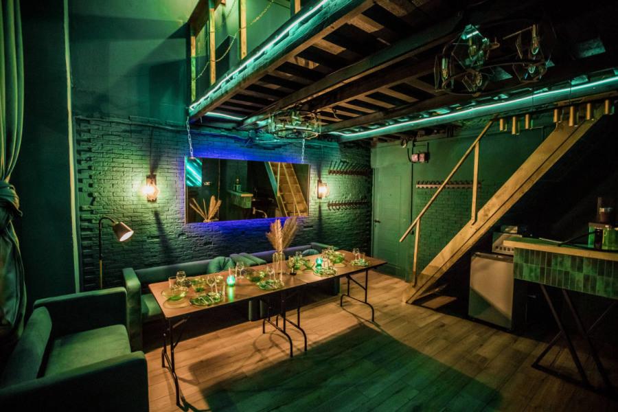 LOFTMSK | IZUMRUD | Двухуровневый лофт с верандой и мангалом / ИЗУМРУД