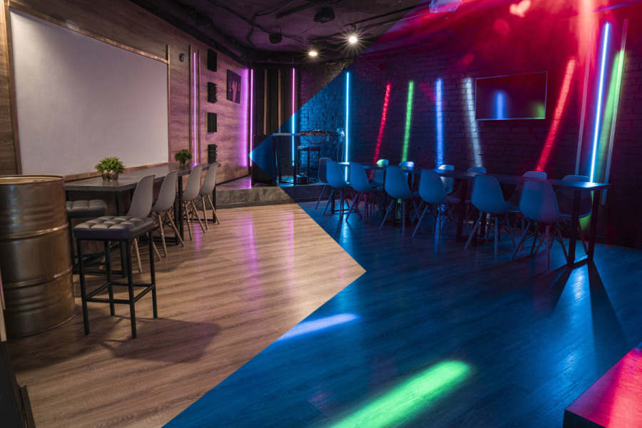 Лофт DOGGY - это уютный, стильный лофт с караоке, кальянами, PS4, проектором...